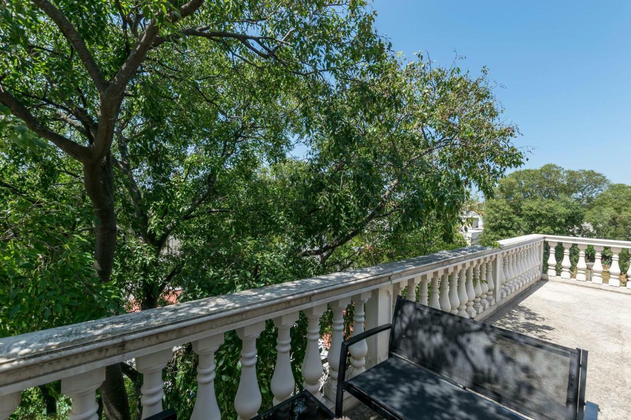 Apartments Snjezana Пировац Екстериор снимка