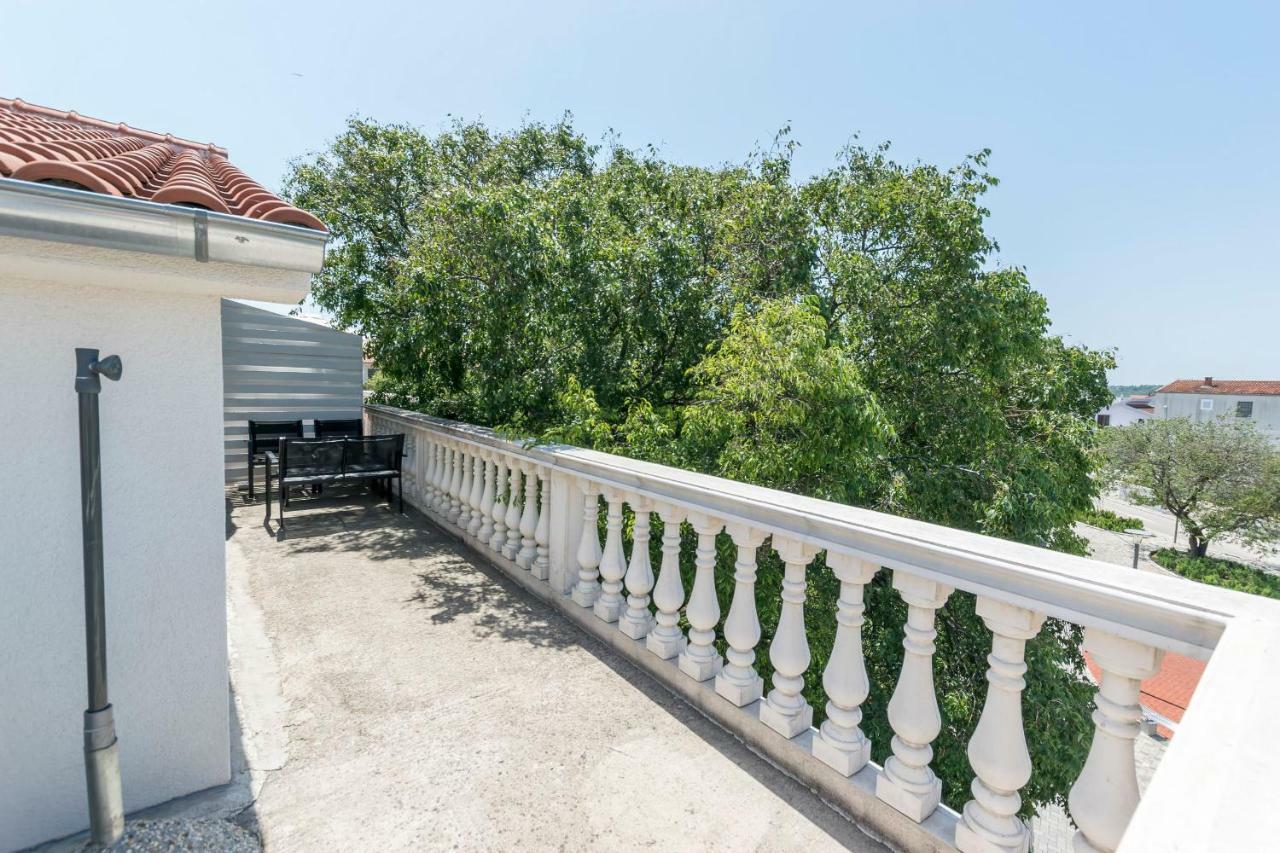 Apartments Snjezana Пировац Екстериор снимка